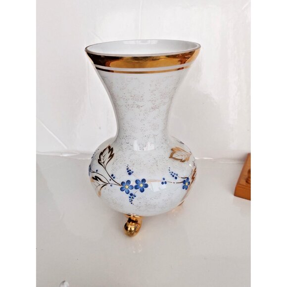 Three Footed French Frosted Glass Vase with Gold Gilding & Painted Florals MCM - Picture 12 of 13